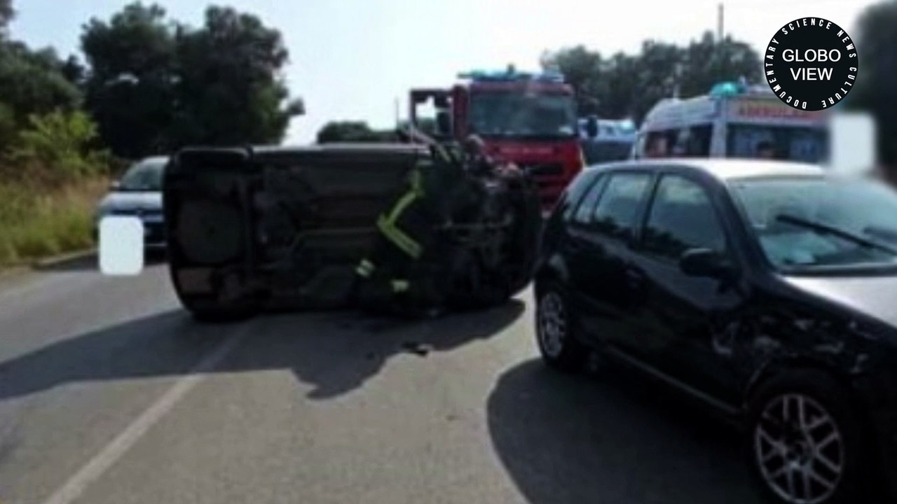 Two Women Injured in Crash, One Car Flips Over on Carovigno – Torre Santa Sabina (Puglia)