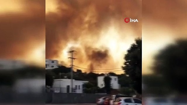 Yunanistan'ın Rodos adasında yangın: Müdahaleler devam ediyor
