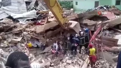 Kamerun'da 4 Katlı Bina Çöktü: 12 Ölü, 19 Yaralı