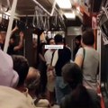 İstanbul'da metroda çıkan kavgada silah çekildi