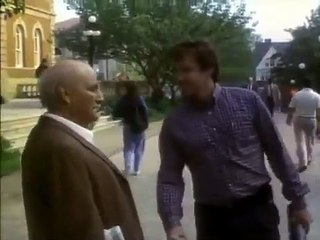 Roommates Bande-annonce (EN)