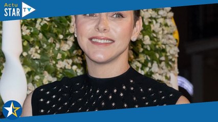 Charlene de Monaco : Somptueuse robe noire et énorme chèque pour une rare apparition sans Albert ni