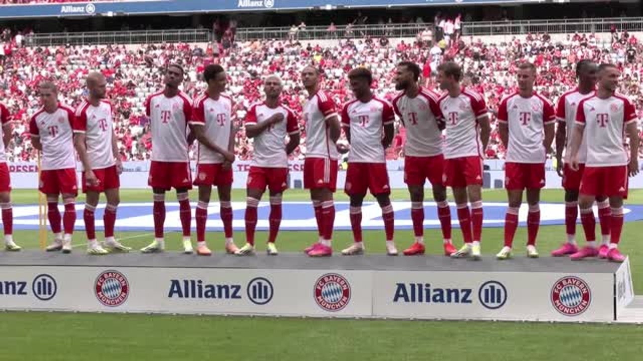 Bayern-Fans träumen bei Team-Präsentation von Kane
