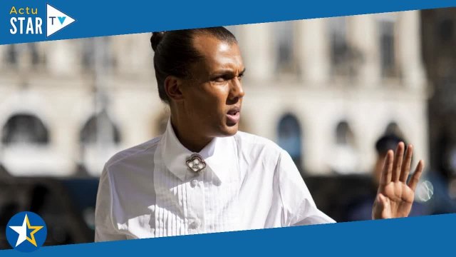 PHOTOS Stromae : Son fils les pieds dans l'eau, escapade de rêve immortalisée par sa femme Coralie