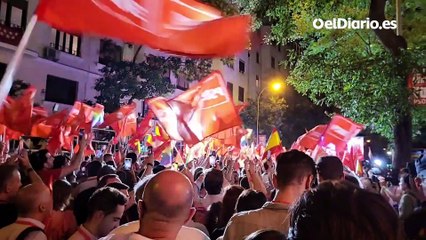 Suena la sintonía de "Verano Azul" en la sede de Ferraz del PSOE