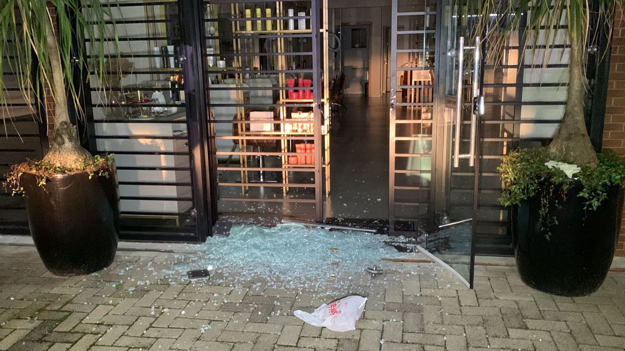 Depois de arrombar salão de beleza homem é detido pela GM