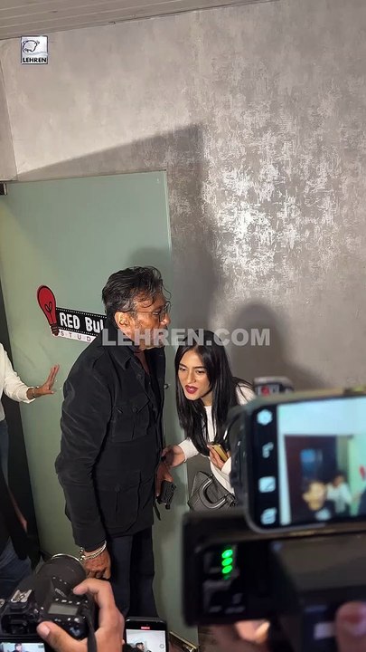 Jaggu Dada posing for shutterbugs!
