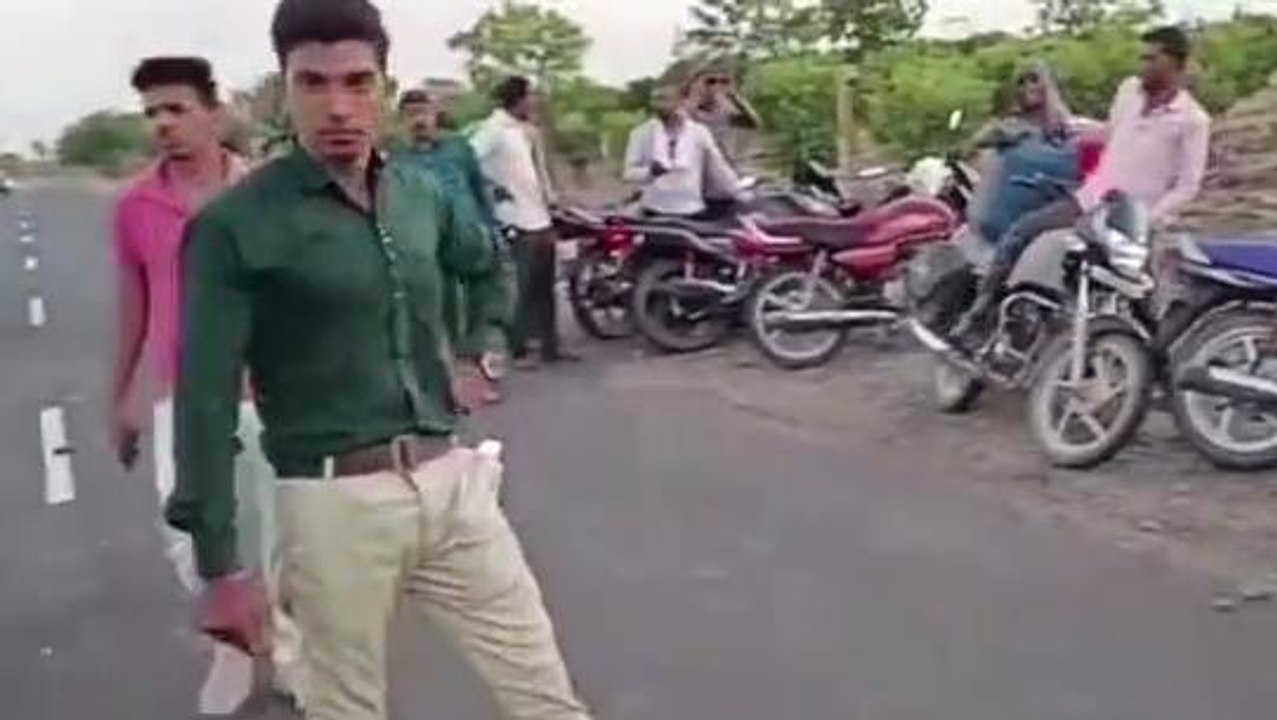 रतलाम: भीषण सड़क दुर्घटना में मासूम बालक की मौत,खून से सनी सड़क