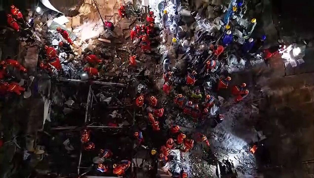 11 killed as roof collapses at middle school gym in China