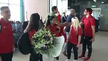 SPOR Dünya şampiyonu genç milliler, İstanbul Havalimanı'nda çiçeklerle karşılandı