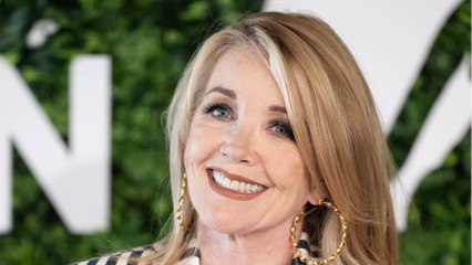 GALA VIDEO - Melody Thomas Scott (Les feux de l’amour) : pourquoi elle a dû utiliser une perruque dans la série