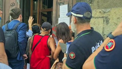 Comune di Milano, sistemi in tilt: code all'Anagrafe di via Larga