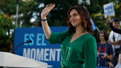 Génova corea a Ayuso tras una noche de tensión ante una victoria insuficiente de Feijóo