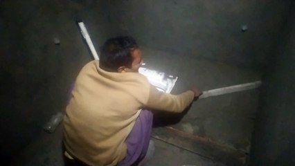 Toliet seat plastar mason daily work mistree life