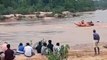 video story- नदी के तेज बहाव में उतरकर लापता युवाओं को तलाश रही तीन जिले की एसडीआरएफ टीम