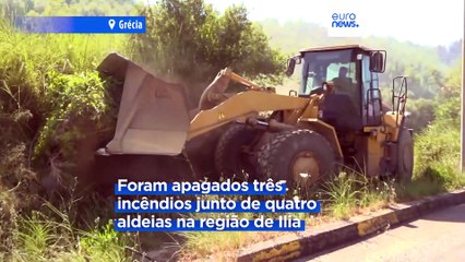 Bombeiros dominam incêndios na Grécia