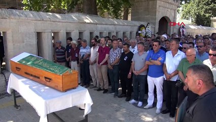 Selimiye Camisi'nde 41 yıl görev yapan emekli müezzin Nadi Ersoy toprağa verildi