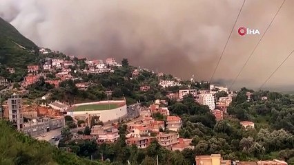 Cezayir'de orman yangını: 15 ölü 16 eyalette bin 500 kişi tahliye edildi