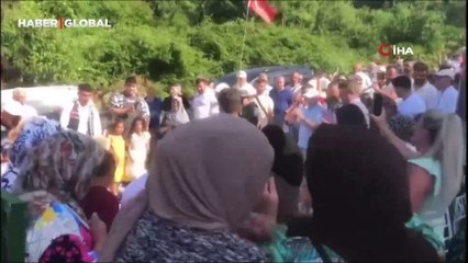 48 yıl önce yapamadıkları düğünü 72 yaşında yaptılar