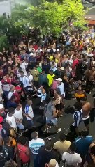 Jovem assedia travesti comprometida em ‘Parada da Diversidade’ e é agredido