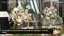 Obsèques de Jane Birkin : ce message très symbolique inscrit sur une couronne de fleurs sur les marches de l'église