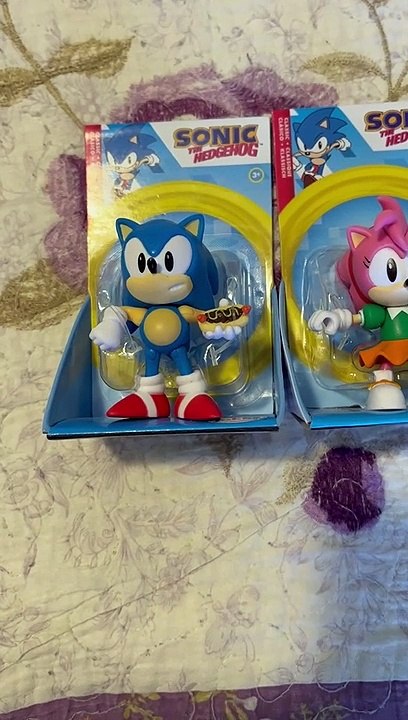 2.5” Sonic The Hedgehog, Amy, Rhinobot, Ray and Super Shadow