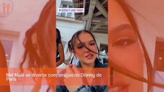 Mel Maia se diverte com amigas na Disney de Paris