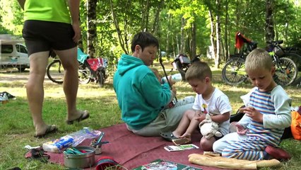 Exclu. Zone interdite : étourderie, blessure... les vacances à vélo ne sont pas de tout repos !