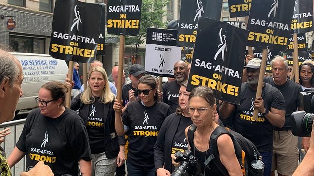 Rep. Alexandria Ocasio-Cortez Joins SAG-AFTRA & WGA Picket Lines | THR News