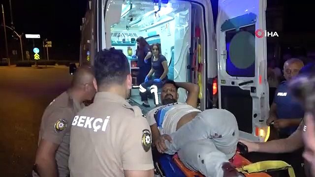 Kaldırımda yürürken silahlı saldırıya uğrayıp yaralandı, kanlar içerisinde yatarken sigara içti