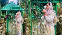 Sara Ali Khan Amarnath Yatra के बाद Dargah Kausar Ali Shah Afghani पर दुआ करते Viral | Boldsky