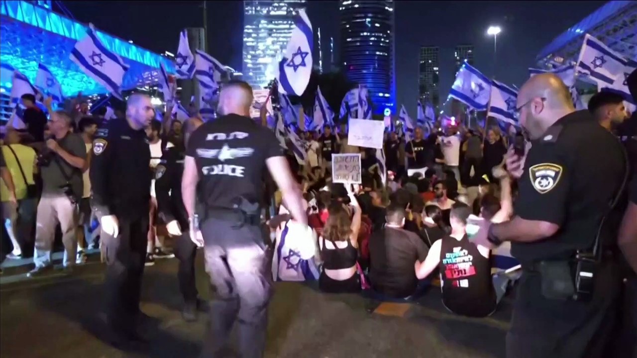 Protests rage in Tel Aviv over Israeli judicial overhaul