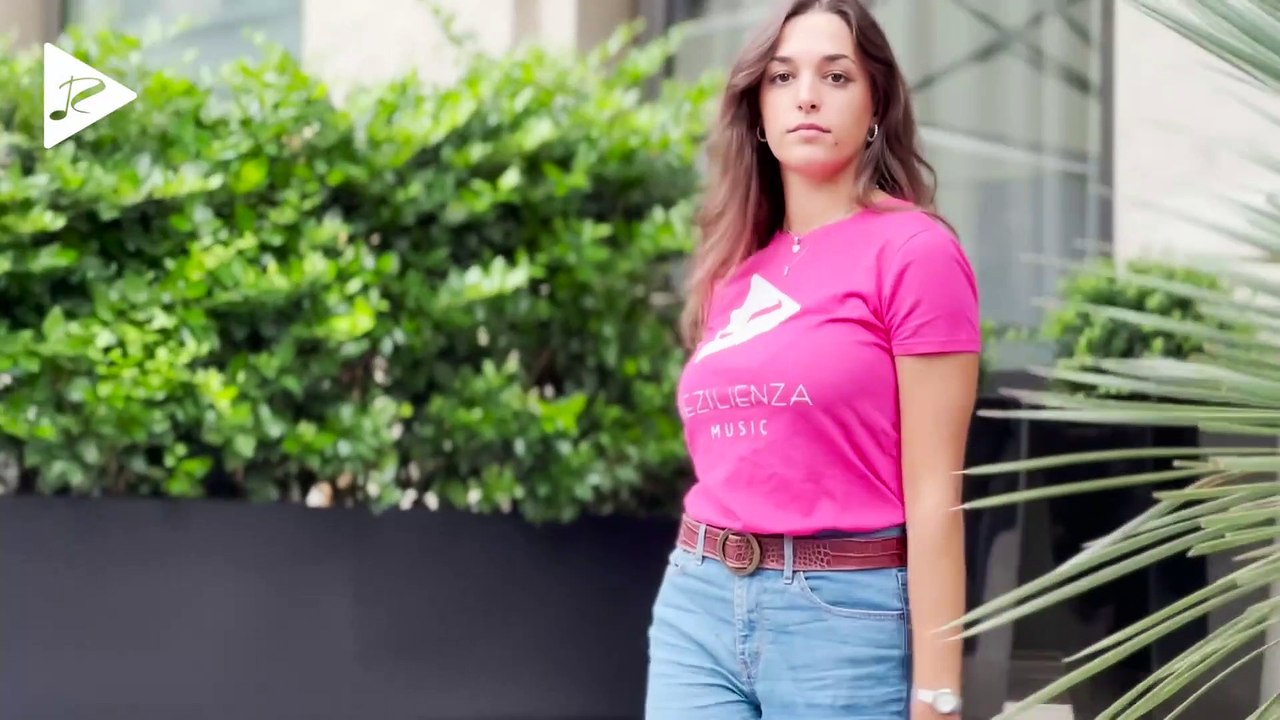 Housenick - Tired Of Waiting (Original Mix) - Rezelienza x Julfa Rinanda