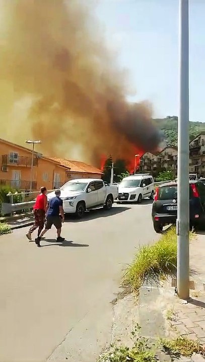 Incendio Santo Stefano Camastra