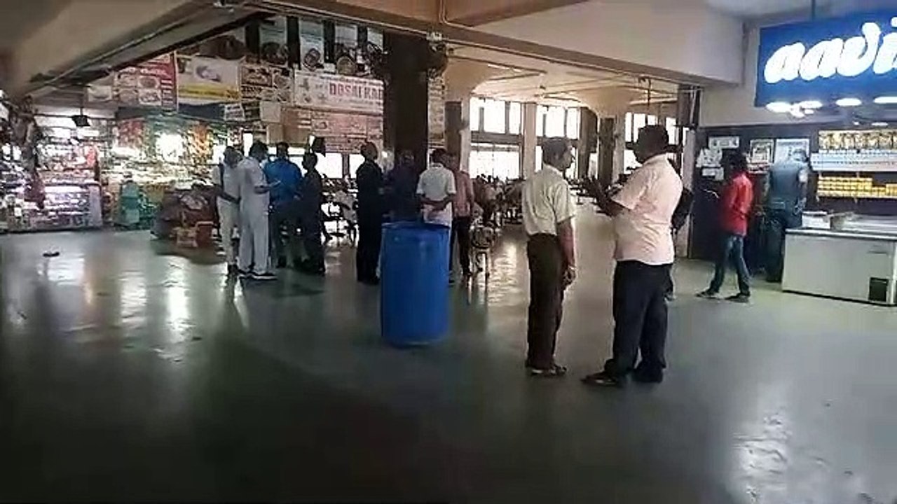 सुबह 11.20 बजे कंट्रोल रूम फोनकर 11 बजे बम फटने की दी धमकी