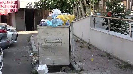 Ataşehir'de çöp konteyneri park halindeki otomobile çarptı