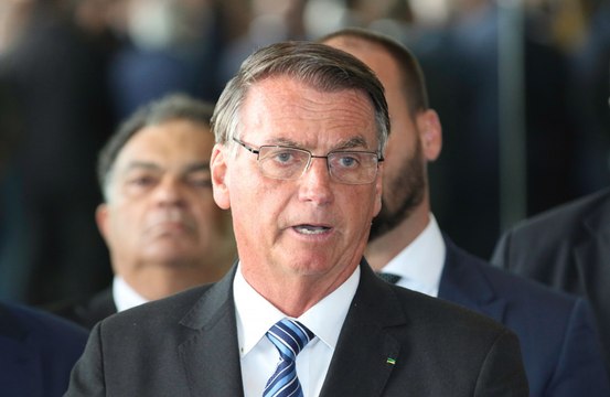 'Jamais saberá o que é democracia', diz Bolsonaro após ataque de Lula