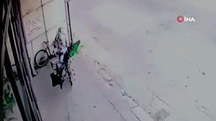 Bisikletiyle bisiklet çaldı