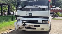 Hafriyat kamyonu ile tur midibüsü çarpıştı: 7 yabancı uyruklu turist yaralandı