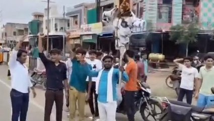 आगरमालवा: ABVP ने फूंका राजस्थान CM का पुतला, जमकर किया हंगामा