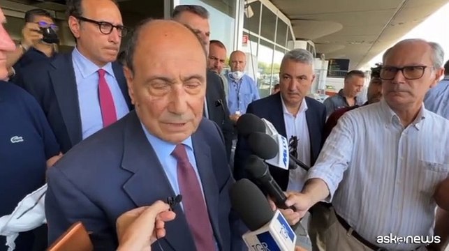 Incendi in Sicilia, Schifani: situazione delicata e senza precedenti