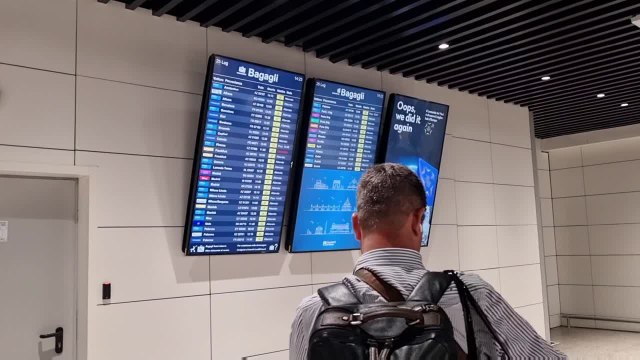 A Fiumicino i primi italiani rientrati da Rodi: Tanta paura