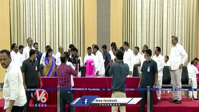 CM KCR Welcomes DCC President Anil Kumar Reddy Into BRS _ V6 News