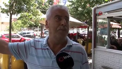 Il écrasa le chien nommé 'King', symbole du quartier, et poursuivit sa route.