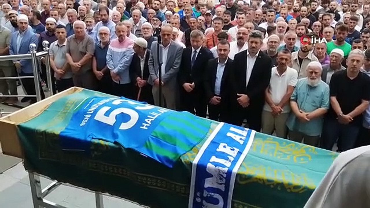 Un jeune homme poignardé par le propriétaire de sa tante à Rize a fait ses adieux à son dernier voyage