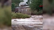 Des inondations torrentielles ont provoqué des inondations dans le district d'Özalp