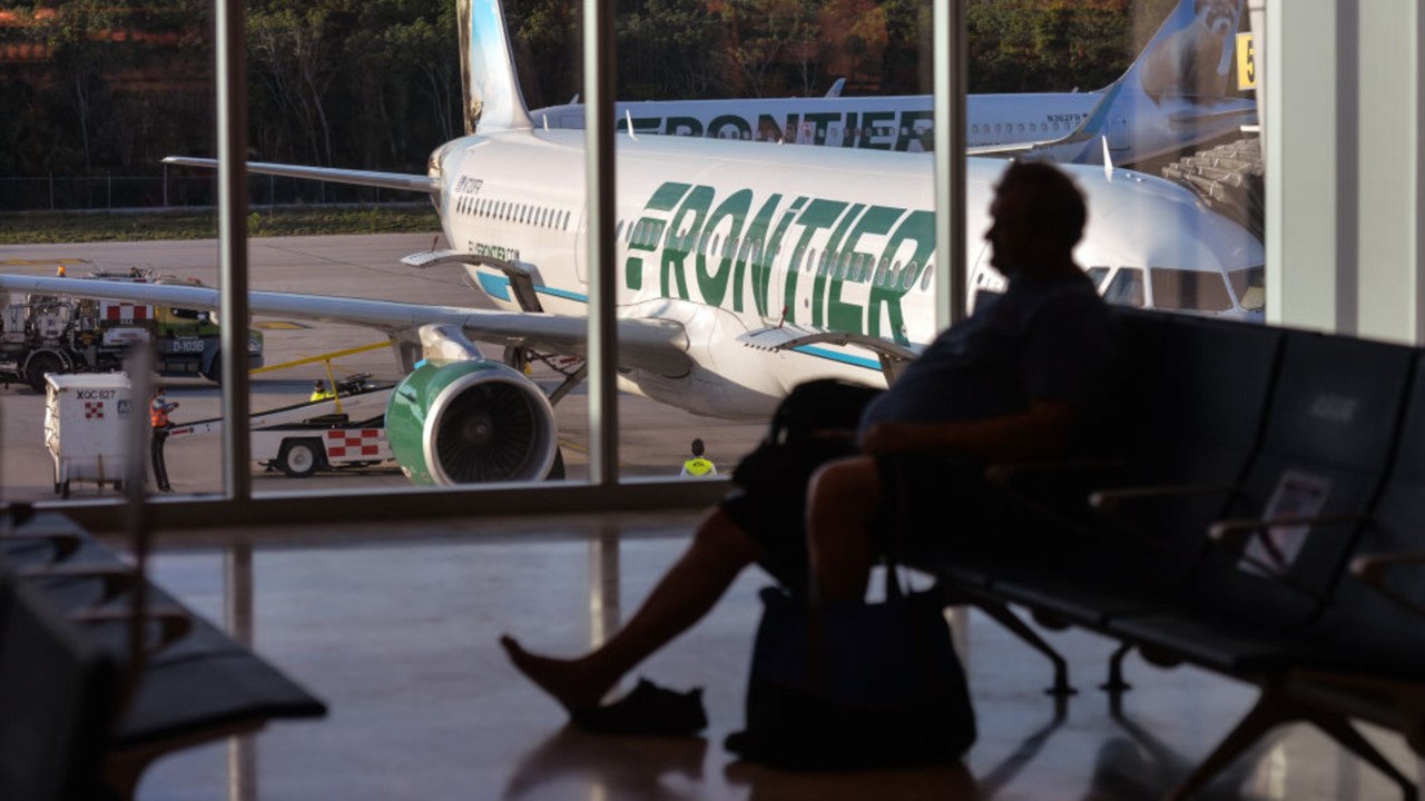 These U.S. Airlines Are Reducing Weekday Flights — Here's Why