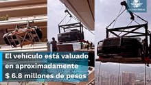 ¡El que puede, puede! Compró un Rolls-Royce y lo subió hasta su departamento