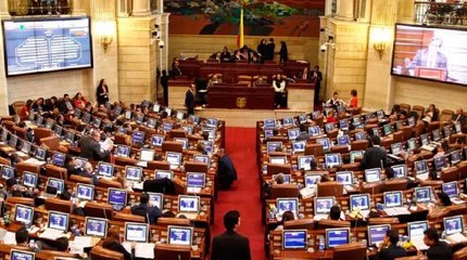 Gobierno presentaría prórroga de la Ley de Justicia y Paz a cambio de Ley de Sometimiento