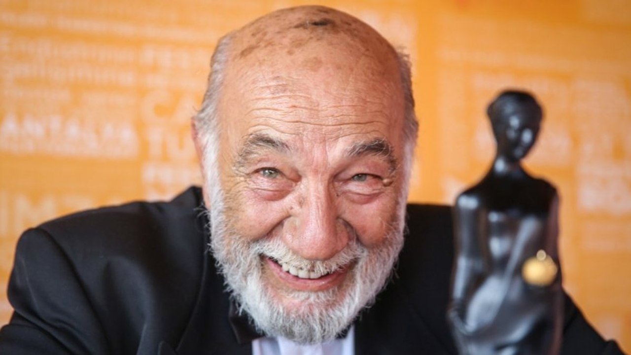 Usta oyuncu Yılmaz Gruda hayatını kaybetti